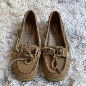 Sperry topsiders womens size 7. Never worn.